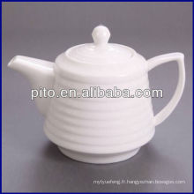 Cafetière en porcelaine blanche PT-17808